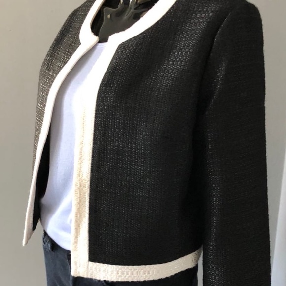 KARL LAGERFELD M MEDIUM BOLERO JACKET BLACK WHITE CROPPED OPEN FRONT BLAZER - Picture 3 of 13